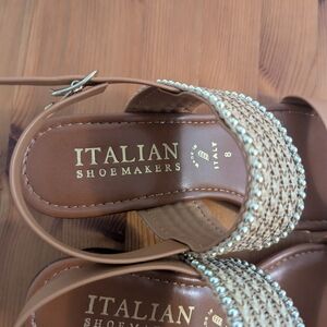 Italian Shoemakers Women's Tan Sandals